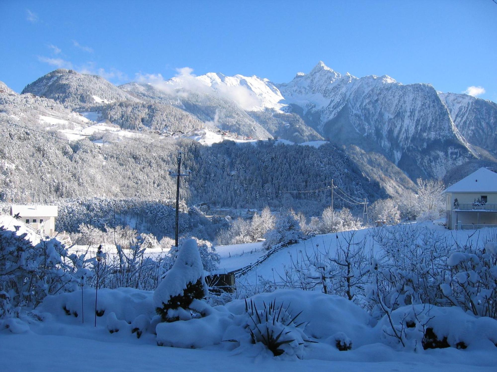 Hotel Haus Alpenglühn Sautens Exterior foto