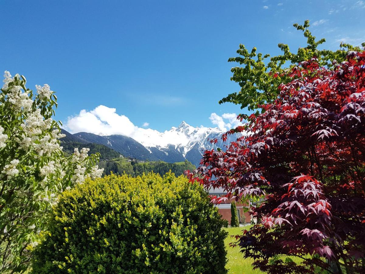 Hotel Haus Alpenglühn Sautens Exterior foto